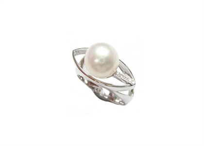 Pearl Ring